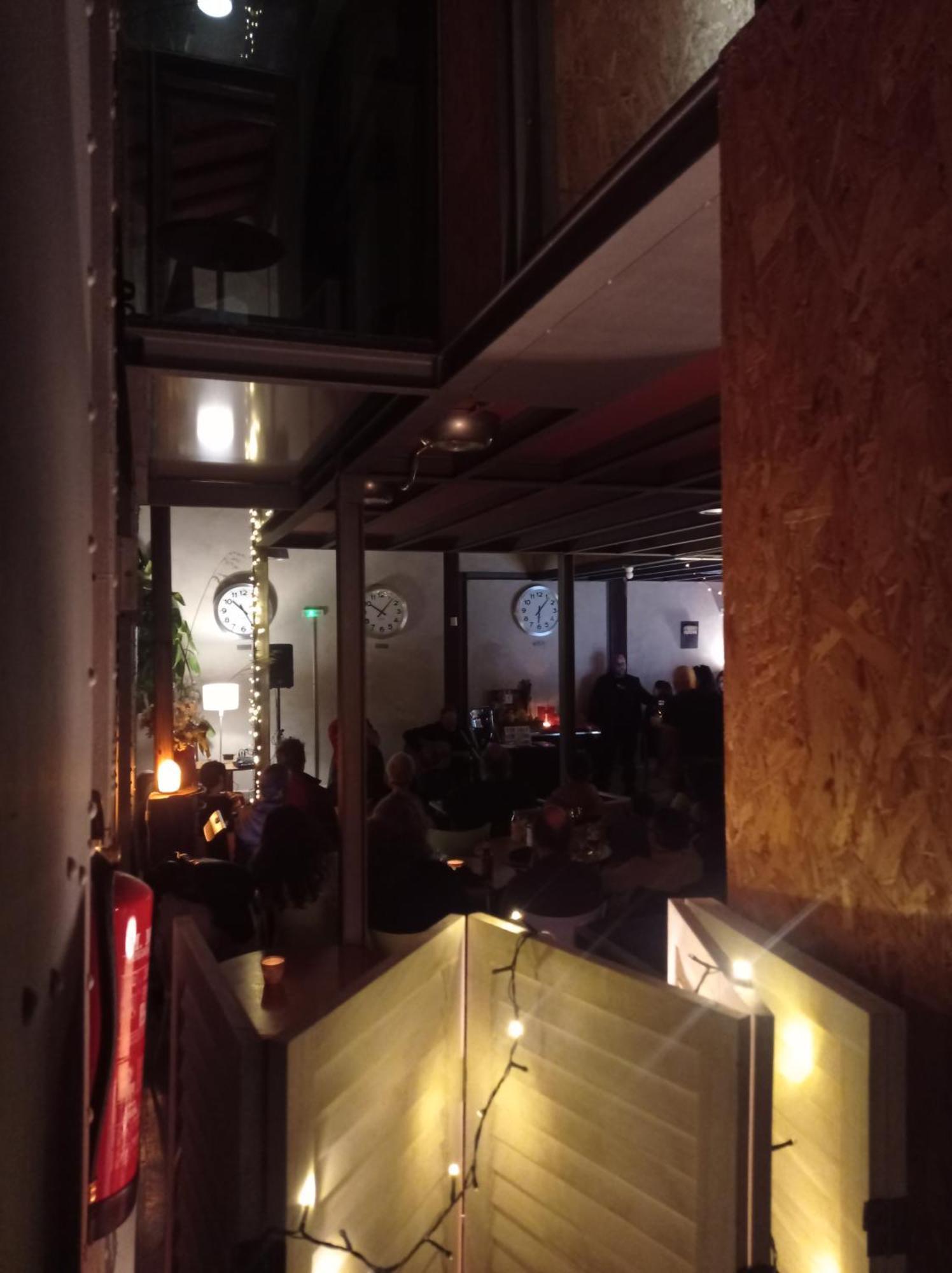 Albergue & Cafeteria Via De La Plata Hervás Eksteriør billede
